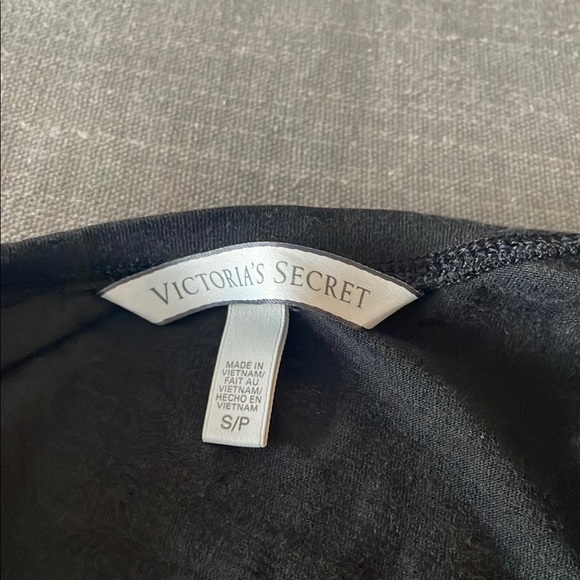 Victoria's Secret Purple Sports Bra Intimates - Picture 8 of 9